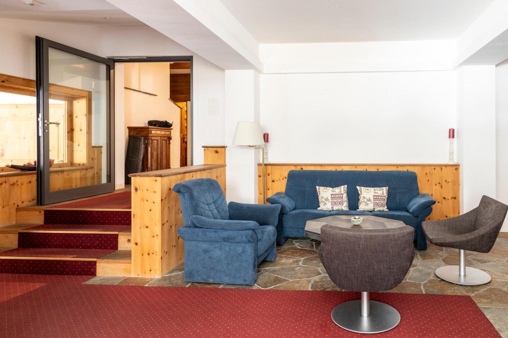 Hotel Chesa Grischa Зильс-Базельджа Экстерьер фото
