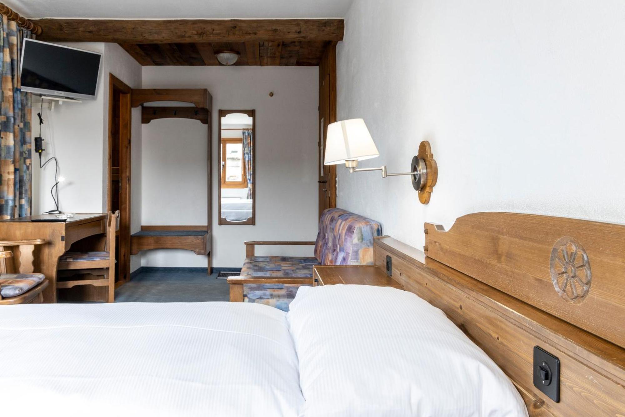 Hotel Chesa Grischa Зильс-Базельджа Экстерьер фото